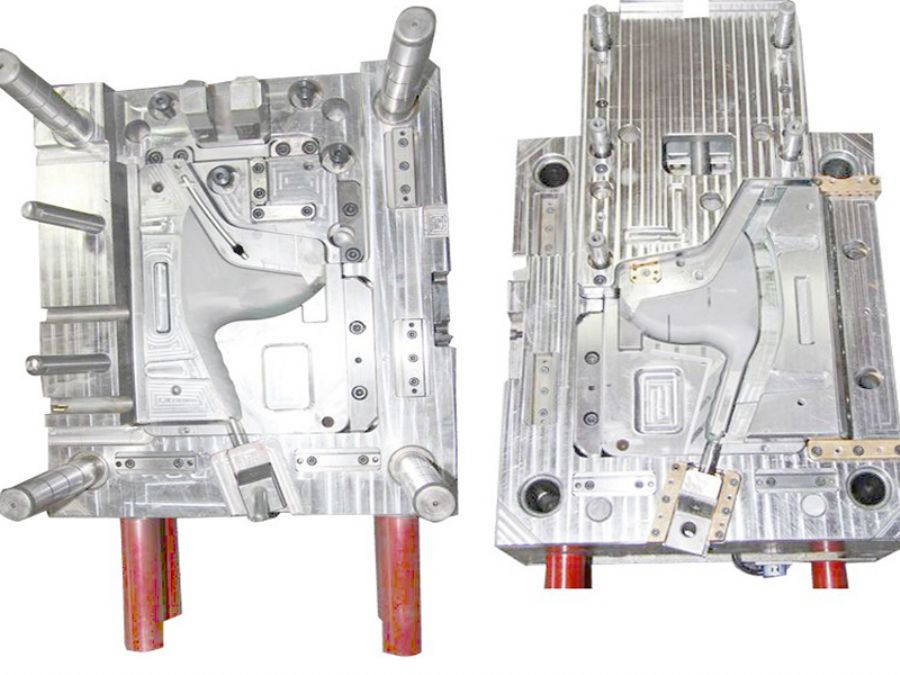 AUTOMTOIVE-CONNECTOR-MOLD